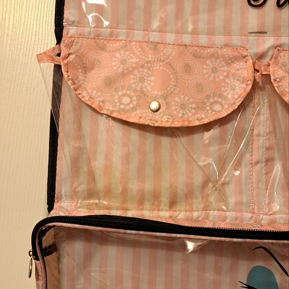 4/$15 🌻 Stylish Pink Hanging Organizer